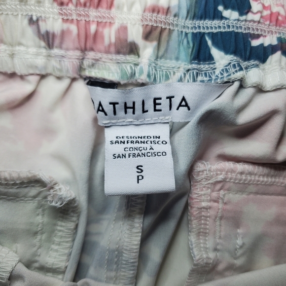 Athleta Savannah Bermuda Shorts Women's S Floral Print Wide-Leg Pull-On Stretch - Picture 8 of 8